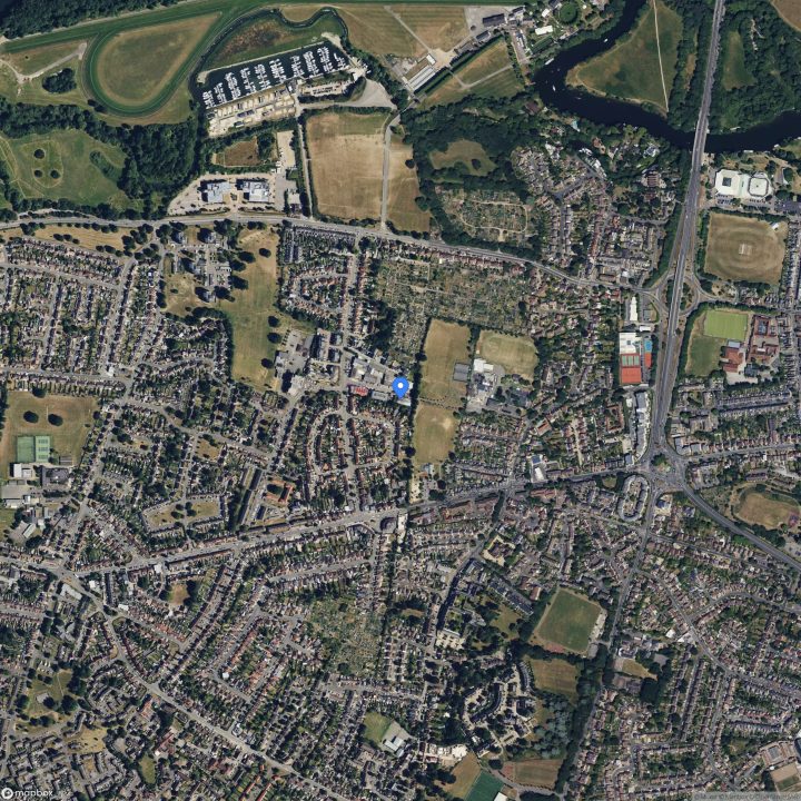 51°28'52.7"N 0°37'59.5"W