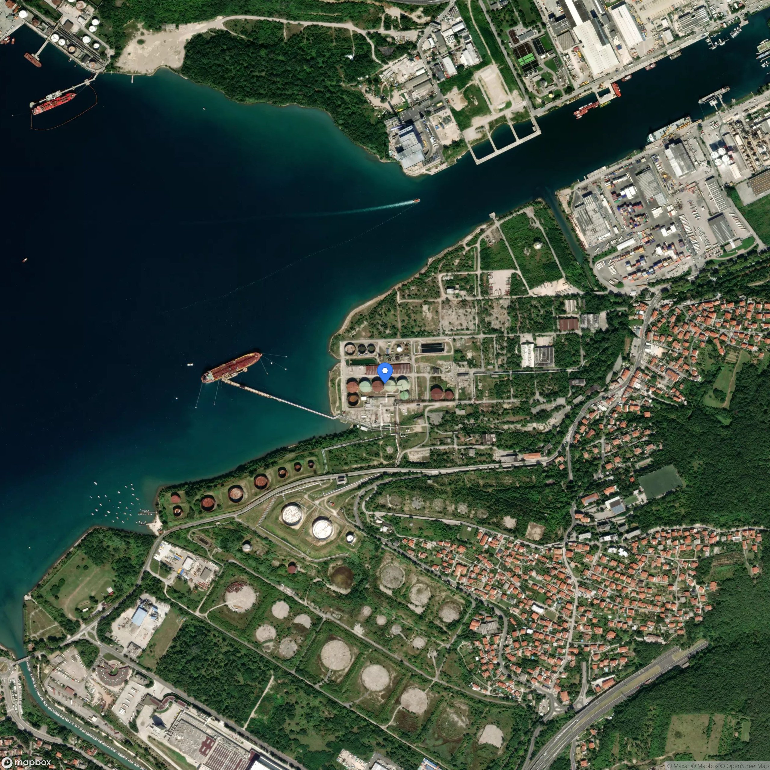 Gas storage / dock